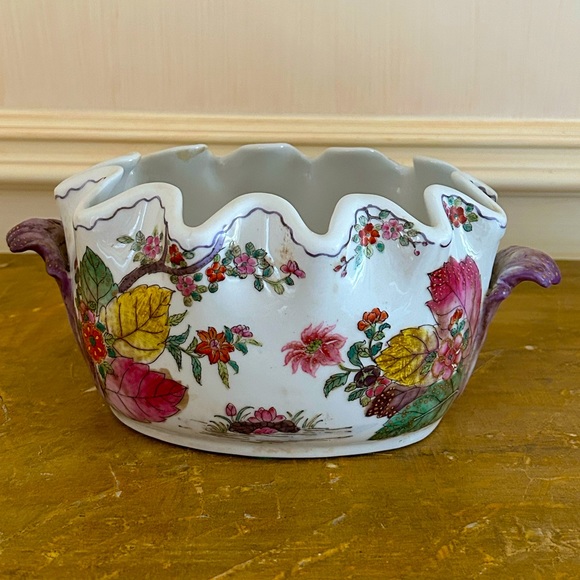 Other - Beautiful Vintage Small Ceramic Floral Planter